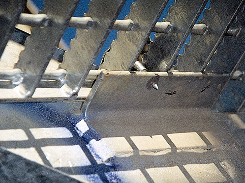 8. DAMAGED COATINGS CAUSED BY WELDING OR NON-CONVENTIONAL FIXING METHODS DURING ERECTION